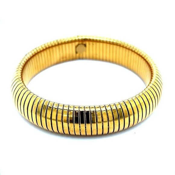 Vintage Gold Colored Bracelet - Picture 2 of 3